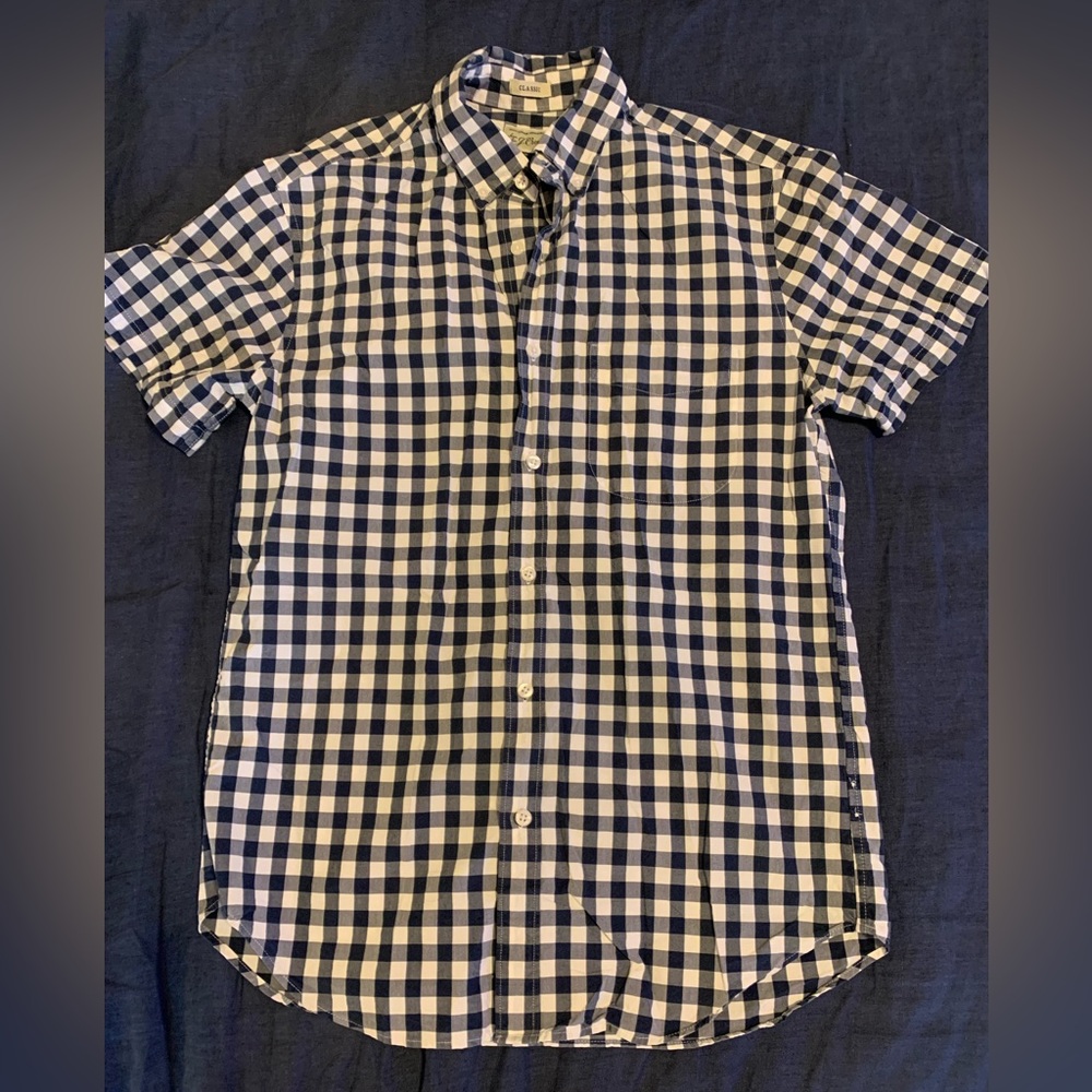 J. Crew Men’s t short sleeve shirt blue gingham print. Small